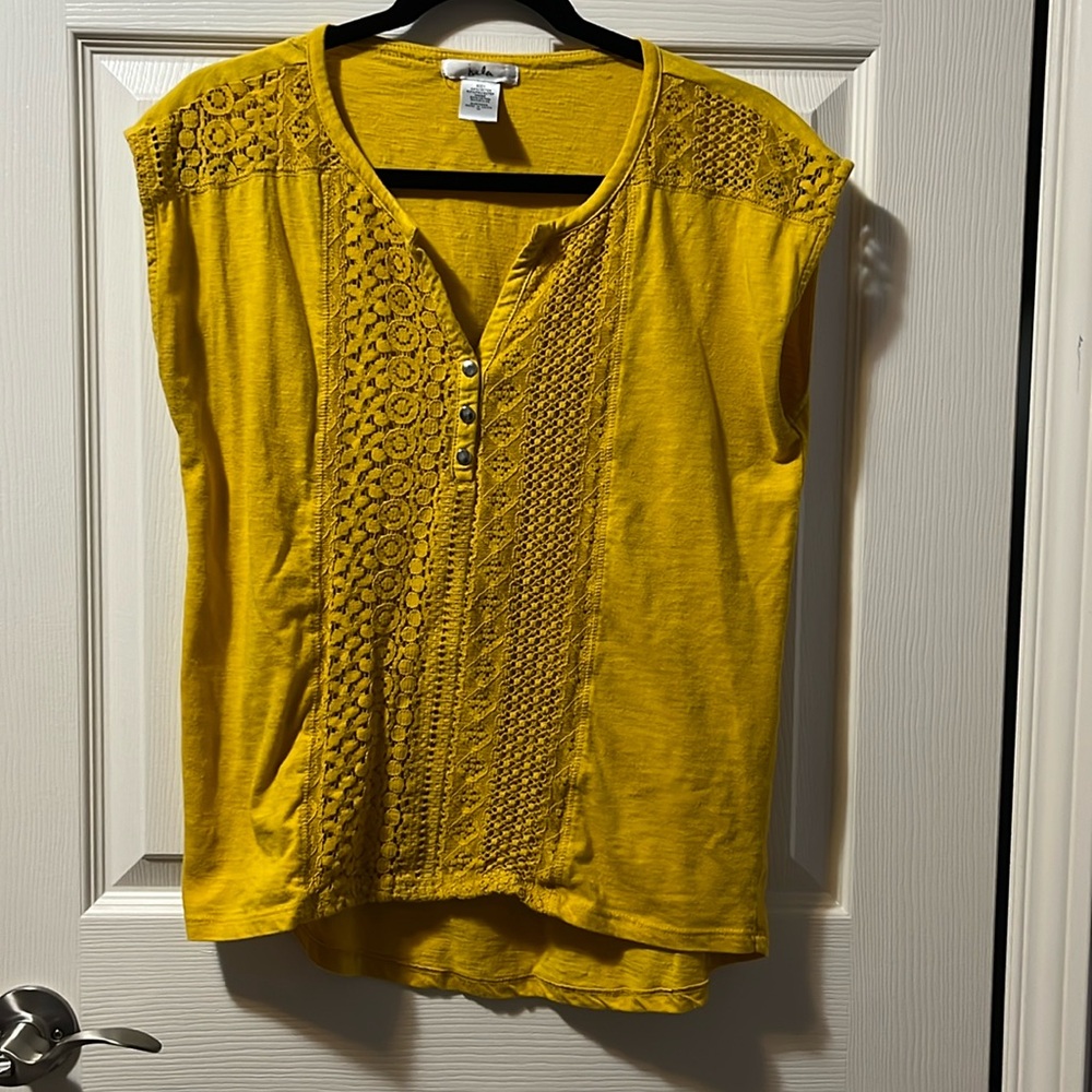 Women's Sleeveless Lacy Top Cotton/Polyester Cool Summer Dressy Casual Shirt